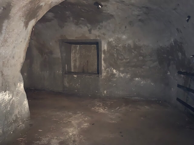 地下壕の部屋